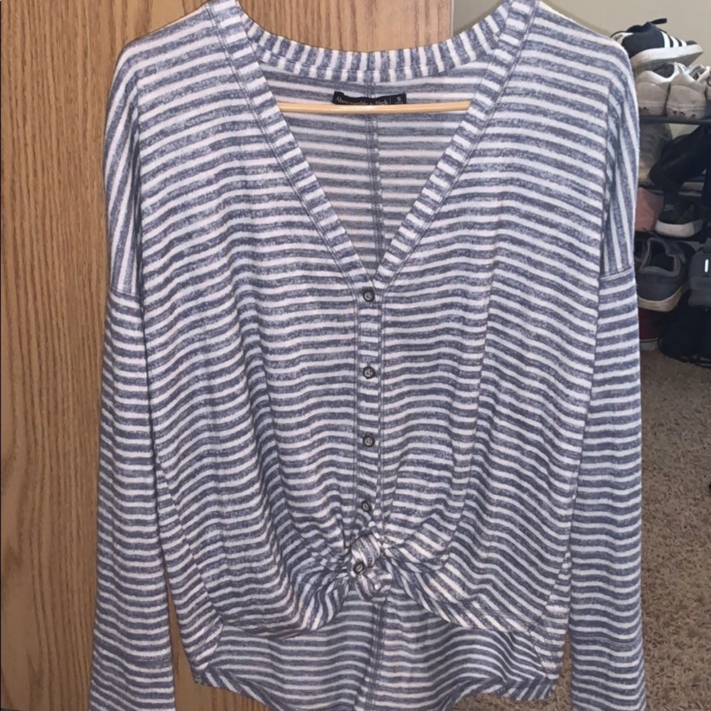 V neck sweater